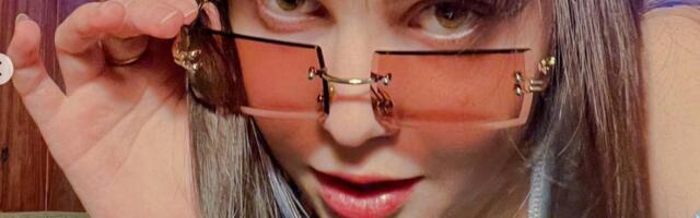 PÜHA PÜSS: SEKSIKATE KURVIDEGA ALIKA MILOVA näitas paljast ihu