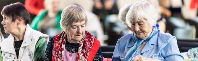 VAATA JÄRELE | Eakate festival 2025: anti kavalaid nippe, nõuandeid ja keerutati reipalt jalga