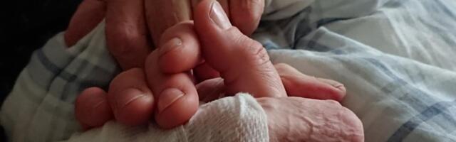 «Ema sai lahkuda oma kodus pereringis!» Viljandi haigla koduhospiits aitab surmani elada