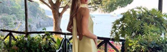 Letnji trend koji spaja ženstvenost i glamur bez trunke truda: satenska maksi haljina osvaja sezonu