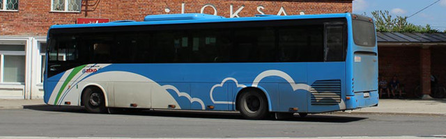 Kuu­sa­lu-Lok­sa suu­nal hak­kab lii­ni­bus­si­de­ga sõit­jaid ve­da­ma AS SE­BE