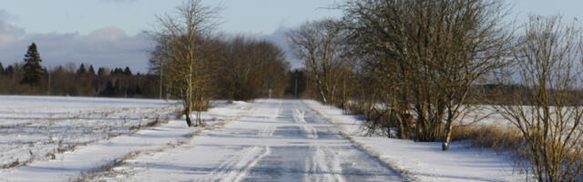 Transpordiamet hoiatab: lumi ja lörts on muutnud teeolud väga keeruliseks