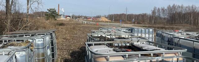 PILDID: Võrusoo tööstusala kõrvale on veetud hulgaliselt salapärase sisuga mahuteid