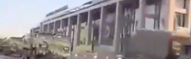 VIDEO: Pakistan saadab relvastust piirile Indiaga