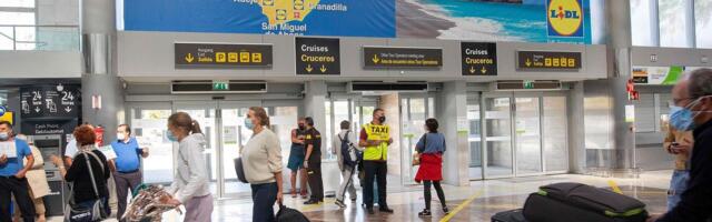 Tenerifel püüdis mees oma surnud naist ratastooliga lennukisse viia