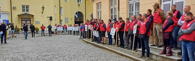 Toompeal oli meeleavaldus