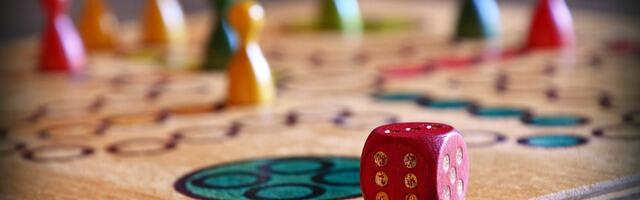 Lauamängud, mis sobivad pimedateks õhtuteks