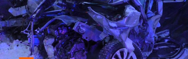 Reporter: Tallinn-Narva maanteel põrkasid kokku sõiduauto ja mikrobuss