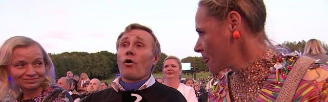 Reporter: Meeleolukas reportaaž Tallinna lauluväljakul toimunud Öölaulupeost!