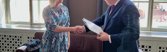 Riigikogule anti üle 23 748 allkirja laste arvelt kärpimise vastu