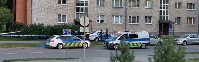 Tänaval noaga haavata saanud mees aitas politseil kurjategijat kinni pidada