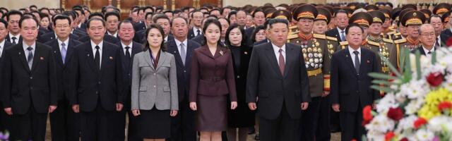 Kimi tütar külastas esmakordselt perekonna mausoleumi, õhutades spekulatsioone mantlipärimise kohta