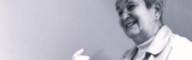 Suri naistearst Lea Jantra