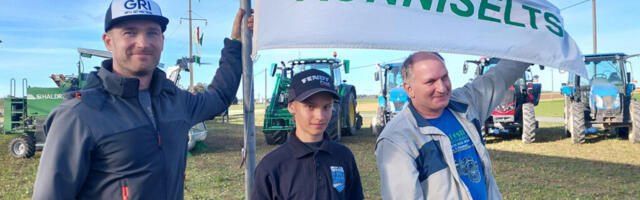 MEISTRID KÜNNAVAD OMA TRAKTORI JA ADRAGA