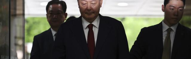 Lõuna-Korea vangistatud ekspresident Yoon osutas ülekuulamisele vastupanu, võttes riided seljast
