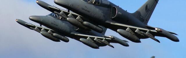 Tšehhid õrritavad Ukrainat taas kergete hävituslennukitega. Kas ka Eestile võiksid need sobida?