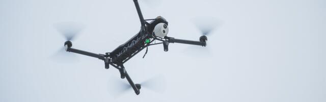 Koolid proovivad sügisest drooniõpet. „Praeguses julgeolekuolukorras peame noori ette valmistama“ 