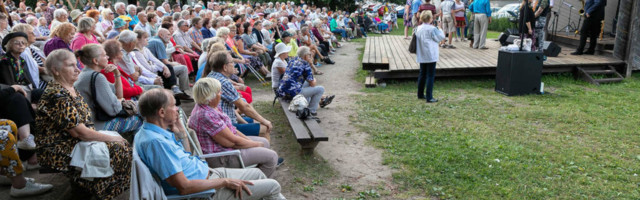 PRIIT VÕIGEMAST JA VAIKO EPLIK ESINEVAD KRISTIINE TAASISESEISVUMISPÄEVA KONTSERDIL