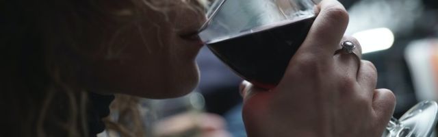 Kas veinisõber on ikka nii hea olla? Teadlaste sõnul mõjub nädalas pudeli veini joomine tervisele just nii hullusti