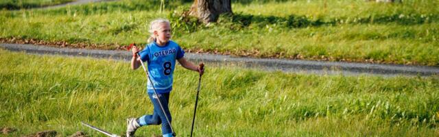 Linnamäe (valge) kilomeeter tõi rajale murusuusatajad