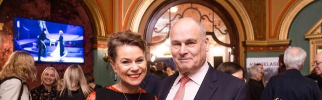FOTOD | Vaata, kes kohale tulid! Vene Teatris toimus Elmars Senkovsi uue lavastuse „Tervenemine“ esietendus