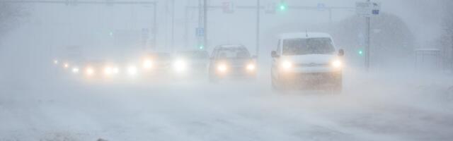 ILMATEADE | Eestit vallutab tihe lumesadu, teed on väga libedad