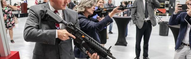 Kuulsusrikas relvahange lõppes häbiga. Tuhanded täpsusrelvad osutusid logudeks