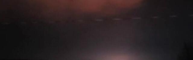 DELFI VOOG | Foto_ sõjakuma paistis Eestisse välja – Ust-Luga sadama põleng oli Narva-Jõesuust näha