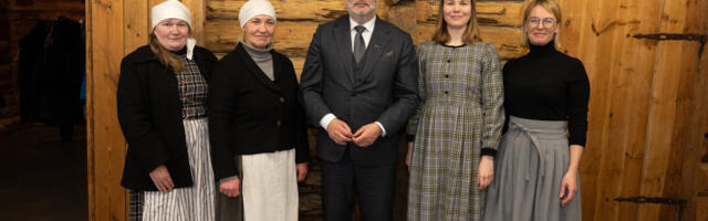 President Karis külastas kirjanduse päeval Tammsaare muuseumi