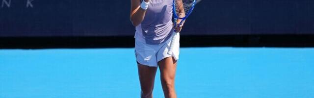 Swiatek pääses mänguta edasi, Navarro kaotas eduseisust