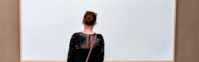 Tühjad lõuendid esitanud Taani kunstnik peab muuseumile raha tagasi maksma