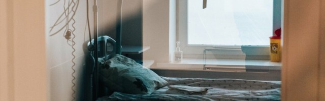 ÜLESKUTSE LUGEJATELE: Langetame pea, mälestame ja mäletame Eesti koroonaohvreid ning jagame lugusid kordumatutest saatustest