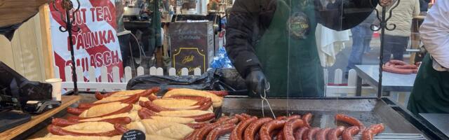 TURUKOMMENTAAR | Hõimurahva jõuluturul on vorstid pea poolemeetrised