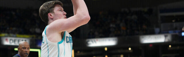 Charlotte'i snaiper tegi ajalugu, Phoenix alistas Lakersi lõpusekunditel