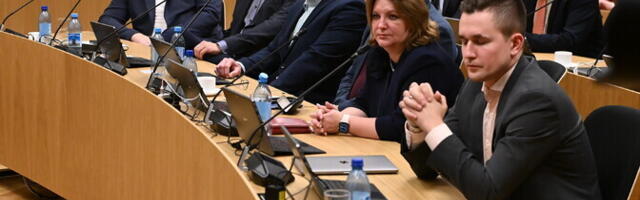 Narvas luhtus Keskerakonna ja Plaan B võimupööre