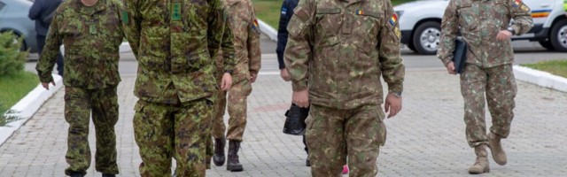 Kaitseväe juhataja külastas NATO kagudiviisi