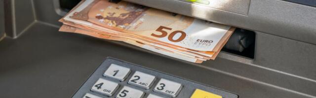 GRAAFIKUD ⟩ Sularaha väljavõtmine  väheneb