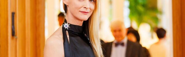 FOTOD | „Eestimaa au ja uhkuse“ teenetemärgi pälvis supermodell Carmen Kass. „Eesti on alati olnud minu kodu ja tugi“