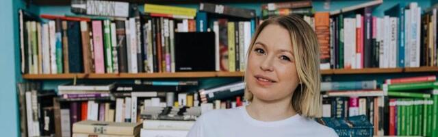 Ugala teatris saab näha Keiti Vilmsi heategevuslikku rändnäitust "Neuroosiaia kuninganna”