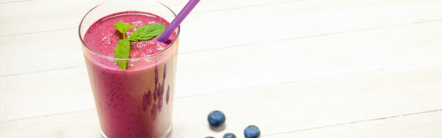 RETSEPT: tervislik mustika-kamasmuuti on suvehommikuteks lausa loodud