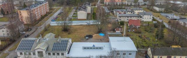 Lok­sa ter­vi­se­kes­ku­se pi­du­lik ava­mi­ne