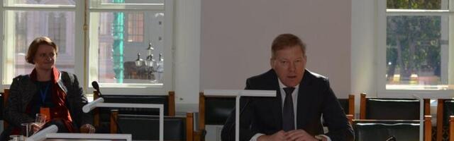 Marko Mihkelson sõidab täna visiidile Usbekistani