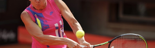 TÄISPIKKUSES | Simona Halep sai Rooma WTA-turniiri finaalis loobumisvõidu