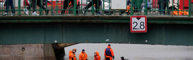 Ohvriterohke õnnetus Peterburis: reisibuss sõitis sillalt jõkke