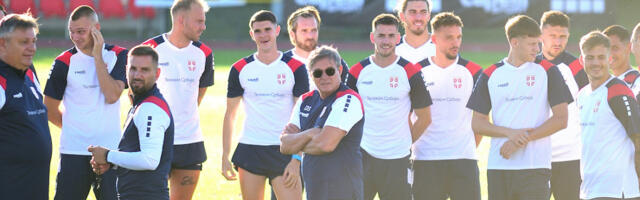 Prvi put sa Piksijem u novoj opremi! "Orlovi" se okupili, pa odradili trening u Pazovi! (FOTO)