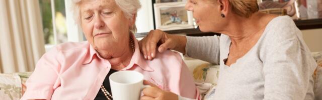 Uuringud näitavad: lihtne koosolemine oma emaga võib pikendada tema eluiga