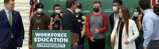 VIDEO: Florida kuberner Ron DeSantis käskis õpilastel “naeruväärsed” maskid eest võtta