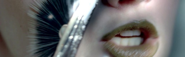 Reporter: Sillamäelt pärit noor kunstnik Darja Popolitova ei karda poliitikutele ninanipsu teha!