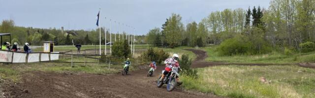 SELGUSID PARIMAD | Hiiumaa motokrossisõitjad näitasid Saarte karikasarjas head taset