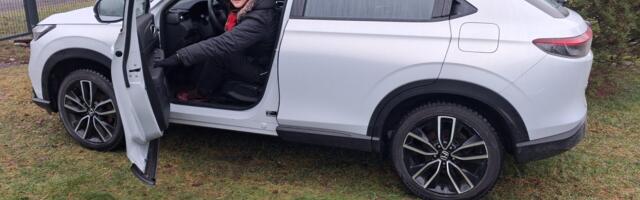 Autoankeet: Teleajakirjanik Katrin Viirpalu Hondas on tegelikult peidus kaks erinevat autot